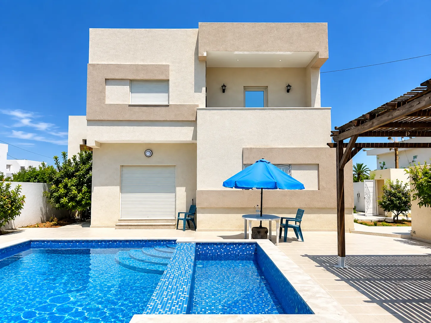 Villa contemporaine avec piscine
