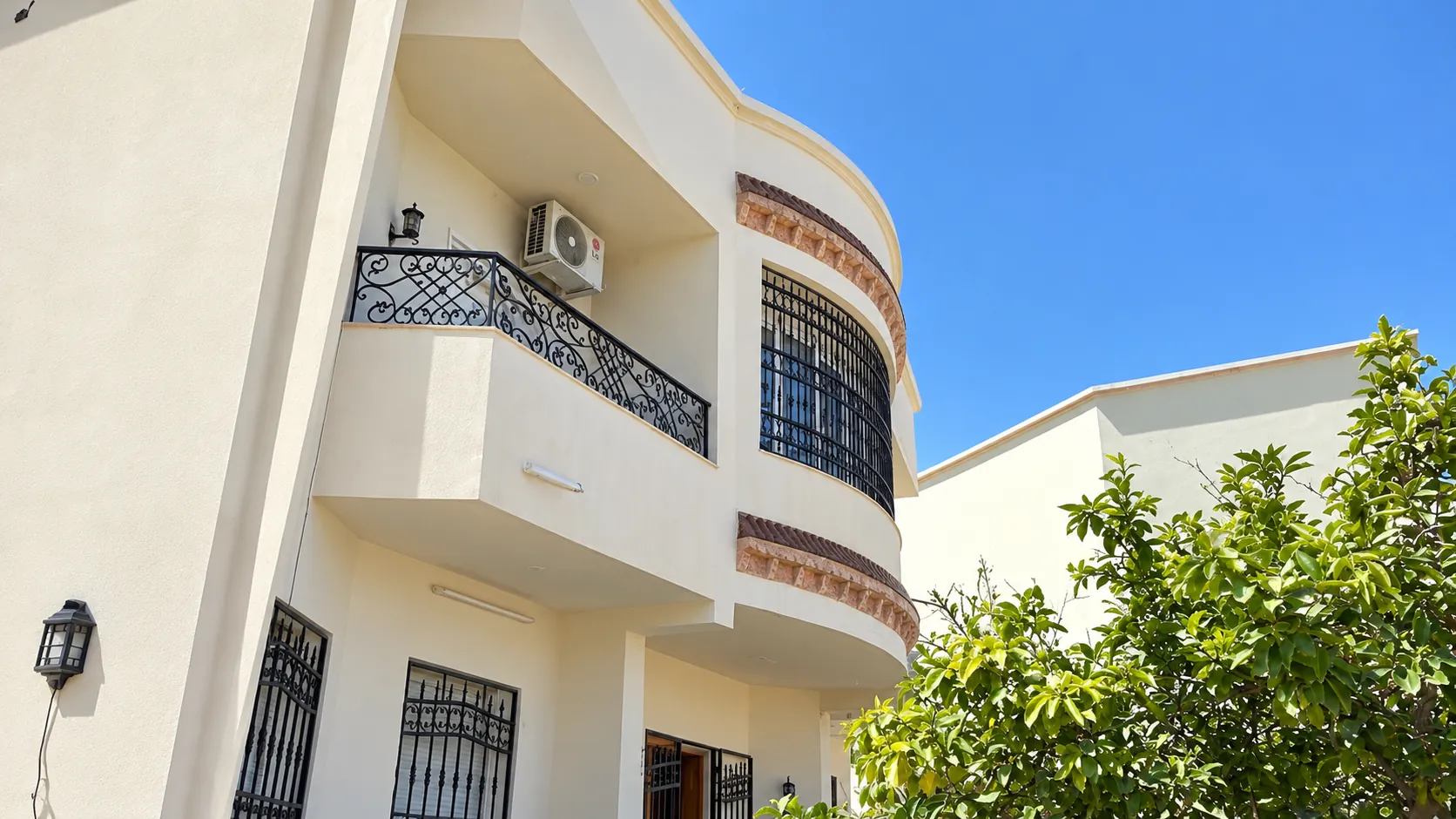 Villa contemporaine, belle construction